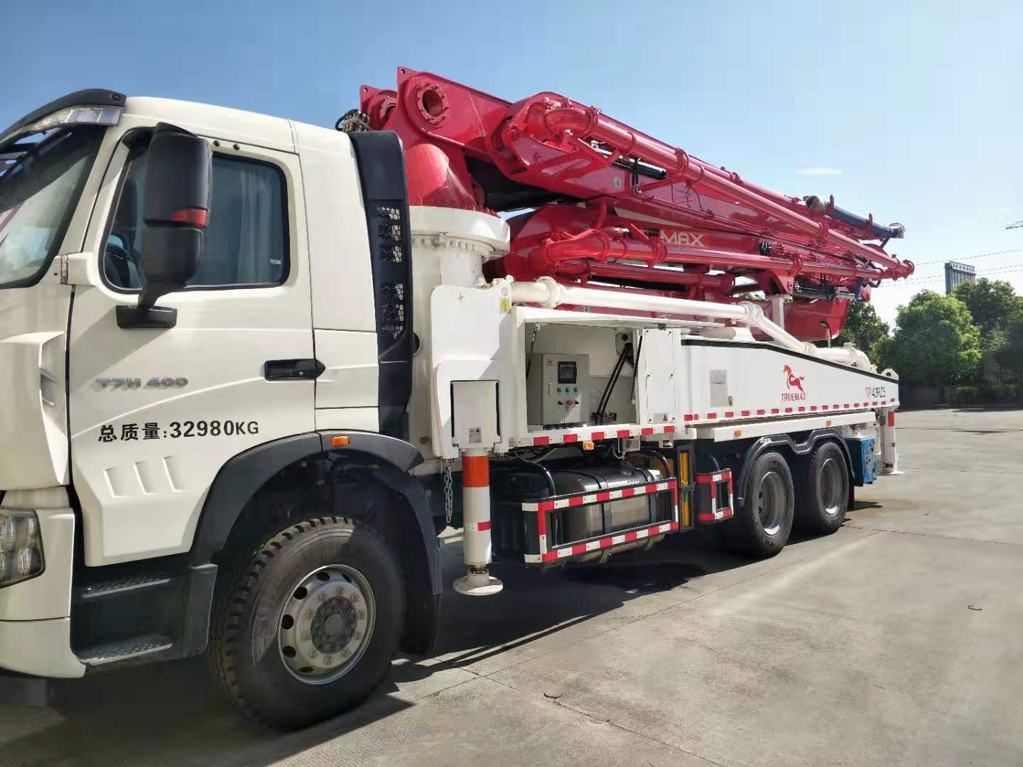 臂架泵車(chē) 臂架泵車(chē)